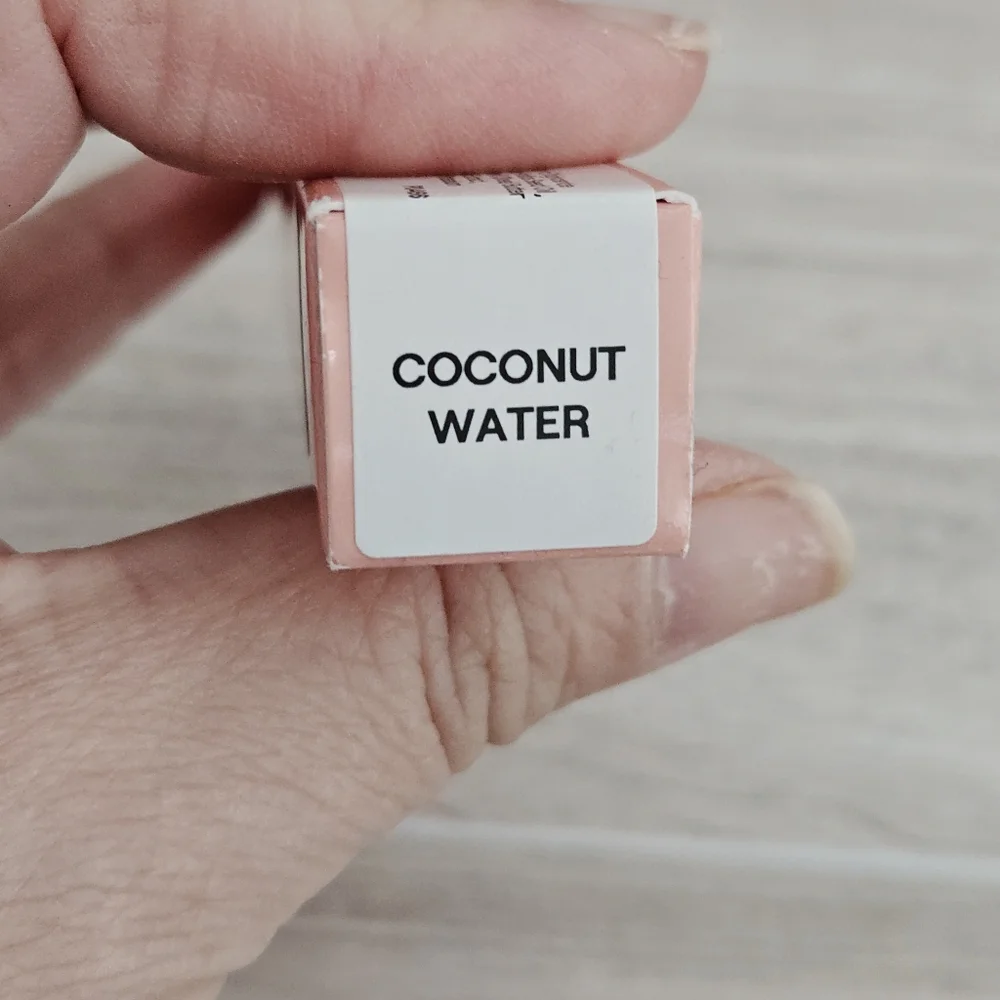 Live Tinted Softgloss Juicy Lip Gloss Coconut Water NEW